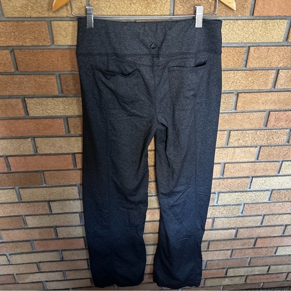 Prana Julia Straight Leg Yoga Pants Short Inseam Women’s Size Medium Dark Grey - Picture 5 of 8